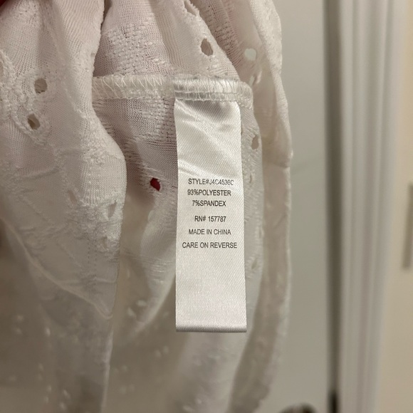 White Eyelet Ruffle Top - Picture 3 of 4